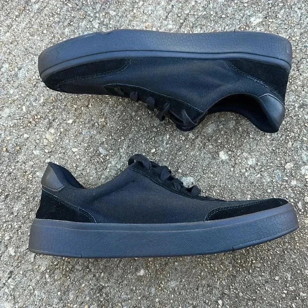 Kizik Prague Men’s Black Canvas Suede Sz 11.5